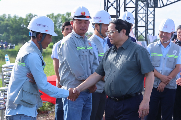 Thủ tướng Phạm Minh Chính kiểm tra dự án vành đai 3 tại Long An -0