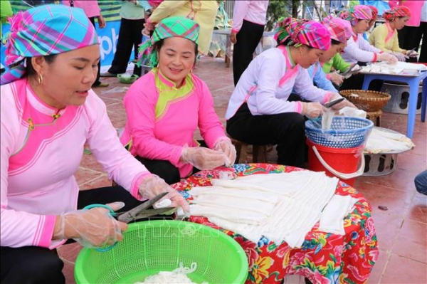 Hau Doong festival enhances culture of Giay ethnic group -0