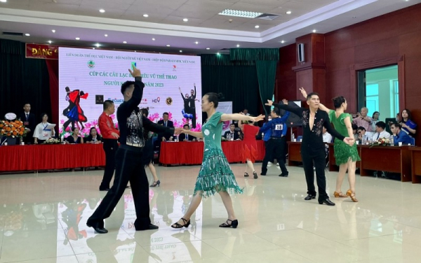 Dancesport contest held for people with visual impairment -0