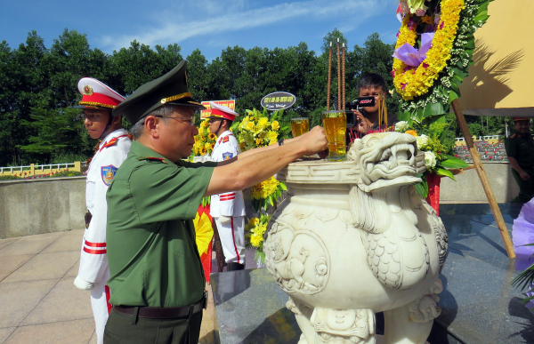 Tri ân các anh hùng, liệt sĩ An ninh khu V -0