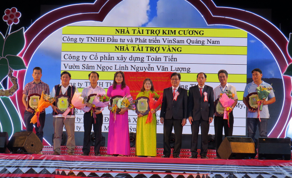 Khai mạc Lễ hội sâm Ngọc Linh lần thứ V và kỷ niệm 20 năm tái lập huyện Nam Trà My -0