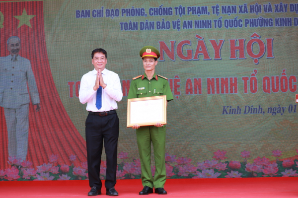 Thứ trưởng Lê Quốc Hùng dự “Ngày hội Toàn dân bảo vệ An ninh Tổ quốc” tại Ninh Thuận -0