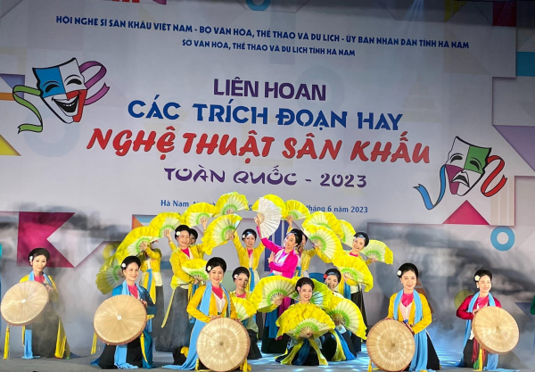 Nhiều cuộc thi sân khấu, nhưng tẻ nhạt nội dung -0
