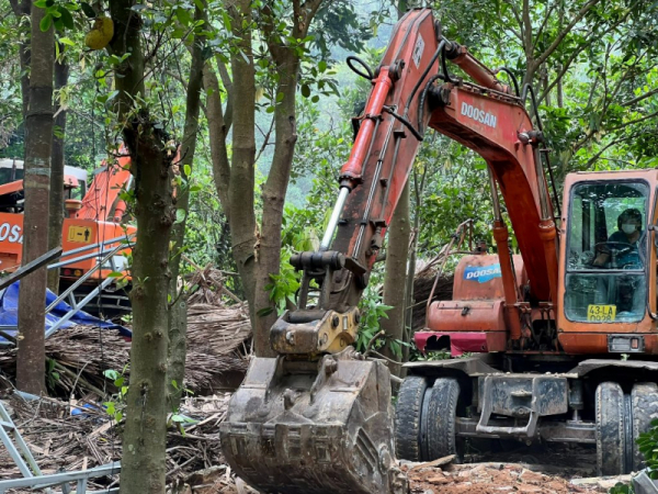Làm rõ “bức tường gạch rào kẽm gai” chắn lối xuống biển tại bán đảo Sơn Trà -0