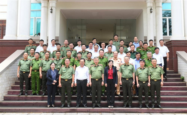 Public Security Central Party Committee works with Thai Nguyen Provincial Party Committee -0