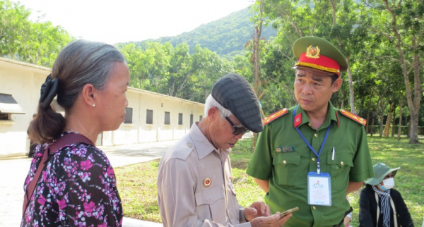 Về Côn Đảo nghe biển hát lời tri ân -0