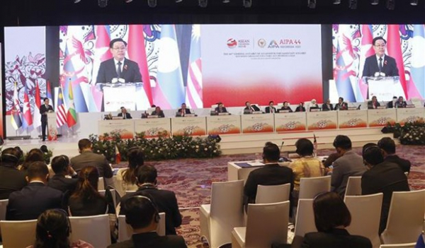Vietnamese NA Chairman puts forth key proposals at AIPA-44 -0