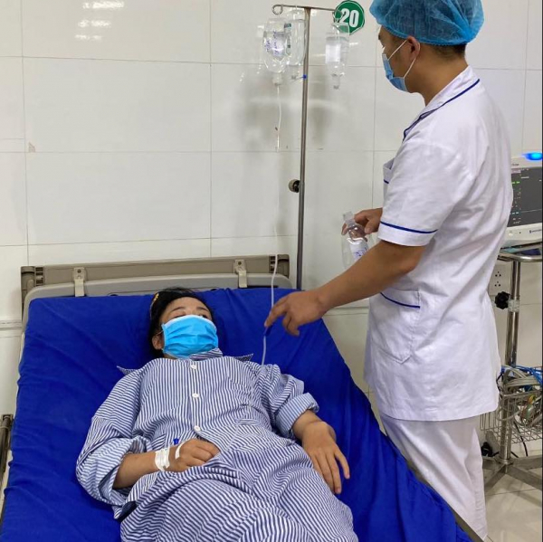 6 người trong một gia đình nhập viện cấp cứu vì ăn nấm rừng -0
