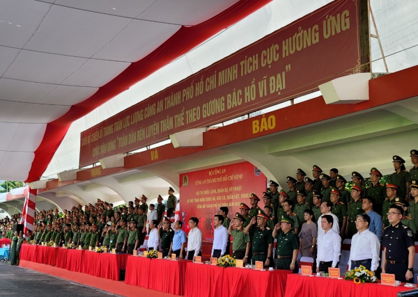 Tưng bừng Hội thi Điều lệnh, võ thuật và Hội thao Công an TP Hồ Chí Minh mở rộng -0