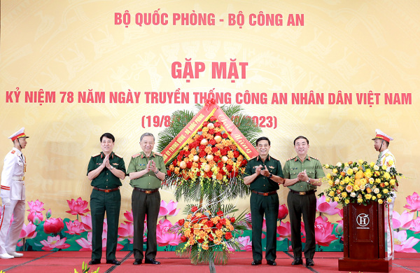 Bộ Công  an – Bộ Quốc phòng gặp mặt nhân kỷ niệm 78 năm Ngày truyền thống lực lượng CAND -0