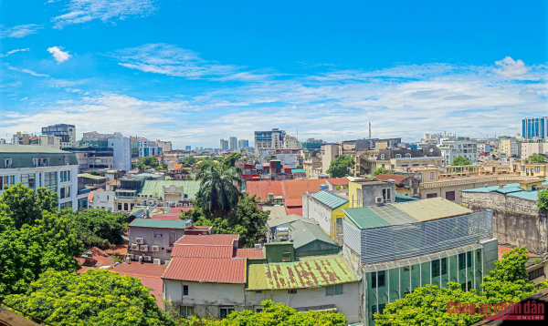 Hà Nội nắng nhẹ, chiều tối mưa rào; Trung Bộ nắng rát nhiệt độ cao -0