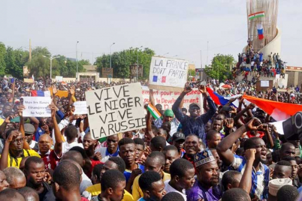 “Cơn đau đầu” của nước Pháp: Hậu đảo chính Niger -0