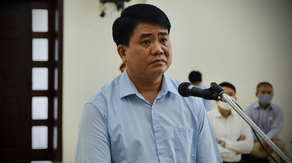 Ngày 25/8, cựu Chủ tịch TP Hà Nội Nguyễn Đức Chung lại hầu tòa trong vụ nâng khống giá cây xanh -0