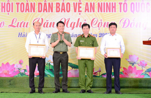 Đoàn kết xây dựng quê hương Nam Định giàu đẹp - văn minh -0