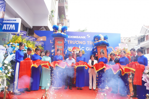 Eximbank khai trương chi nhánh Bắc Giang -0