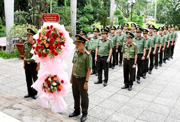 Cục Ngoại tuyến và Công an tỉnh Trà Vinh tổ chức nhiều hoạt động chào mừng Ngày truyền thống -0