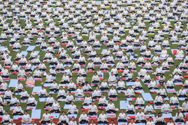 Ngày hội Yoga lần đầu tiên được tổ chức tại Hà Nội -0