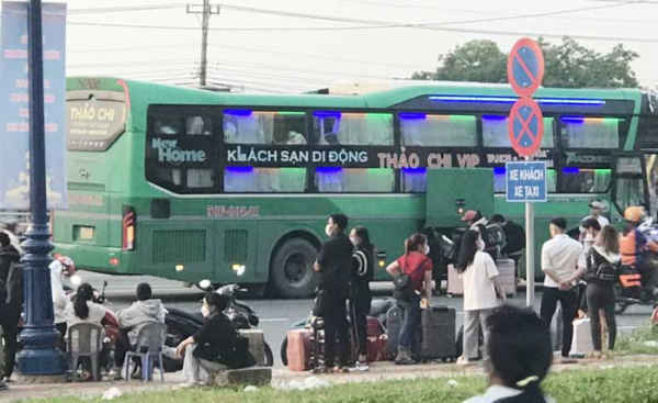 Nhức nhối tình trạng dừng đỗ, đón trả khách trái quy định trong thành phố -0