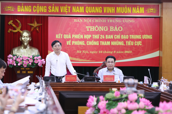 Sẽ kết thúc điều tra, truy tố xét xử các vụ án Việt Á, FLC, Tân Hoàng Minh, Vạn Thịnh Phát trong năm 2023 -0