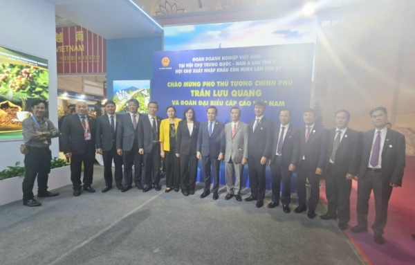Khu gian hàng Việt Nam có quy mô lớn nhất trong các nước ASEAN tham dự Hội chợ Trung Quốc - Nam Á lần thứ 7 -0