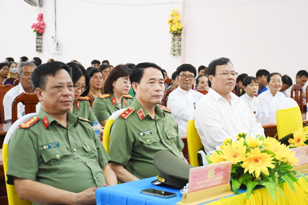 Đẩy mạnh phong trào trào toàn dân bảo vệ An ninh Tổ quốc trên không gian mạng -0