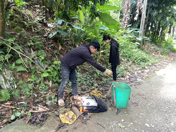 Lào Cai: Một số xưởng sơ chế giun đất xả thải gây ô nhiễm môi trường -1