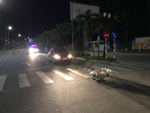Người nước ngoài điều khiển ô tô tông tử vong người đi xe đạp -0