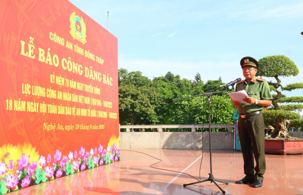 Công an Đồng Tháp báo công dâng Bác tại Nghệ An -0