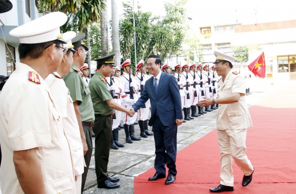 Chủ tịch nước Võ Văn Thưởng thăm, làm việc tại Công an tỉnh An Giang -1
