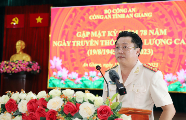 Chủ tịch nước Võ Văn Thưởng thăm, làm việc tại Công an tỉnh An Giang -0