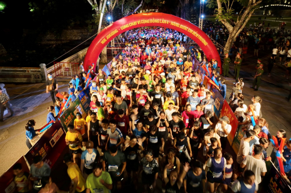Hơn 13 nghìn người tham gia giải chạy vì cộng đồng ở Huế -0