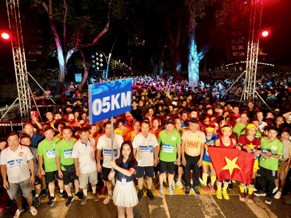 Hơn 13 nghìn người tham gia giải chạy vì cộng đồng ở Huế -0