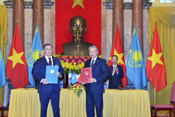 Việt Nam và Kazakhstan ký kết nhiều văn kiện hợp tác quan trọng -1