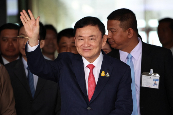 Cựu Thủ tướng Thaksin trở về ngay lúc chính trường Thái Lan 