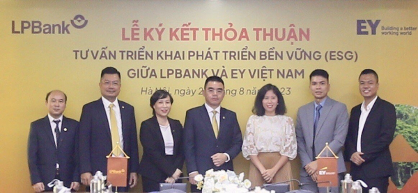 LPBank ký kết thỏa thuận với Ey Việt Nam xây dựng lộ trình phát triển bền vững -0