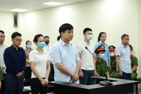 Bị cáo Nguyễn Đức Chung đề nghị xem xét về bệnh tật và được áp dụng hình phạt nhẹ nhất  -0