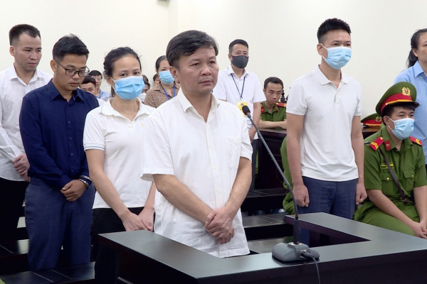 Cựu Chủ tịch TP Hà Nội Nguyễn Đức Chung nhận thêm bản án 18 tháng tù  -0