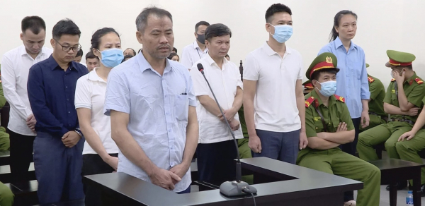 Cựu Chủ tịch TP Hà Nội Nguyễn Đức Chung nhận thêm bản án 18 tháng tù  -0