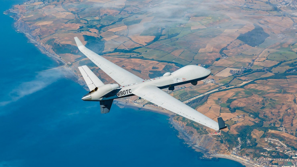 Tiêm kích Nga xua đuổi nhóm UAV Mỹ trinh sát Crimea -0