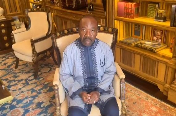 Đảo chính ở Gabon: Tổng thống bị lật đổ kêu cứu  -0