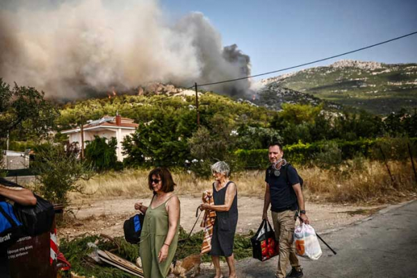 Cơn giận bùng lên khi những “lá phổi” của Hy Lạp bị thiêu đốt -0