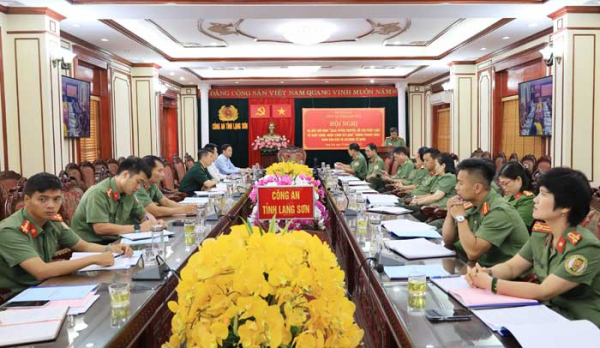 Công an tỉnh Lạng Sơn tổ chức Hội nghị ra mắt mô hình “Zalo tuyên truyền, hỗ trợ pháp luật về xuất cảnh, nhập cảnh xứ Lạng” -0