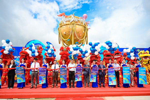 Wonderland Water Park khai trương, NovaWorld Phan Thiet “bùng nổ” trong kỳ nghỉ lễ 2/9 -0