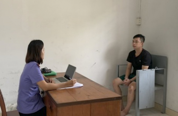Khởi tố đối tượmg lái xe máy tông thiếu tá CSGT -0