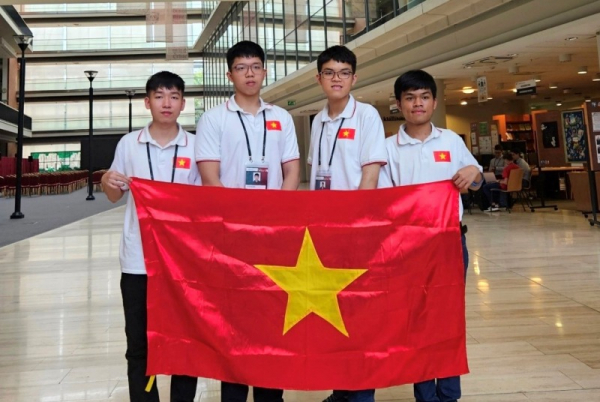 Four Vietnamese student wins gold medal at Int’l Olympiad in Informatics -0