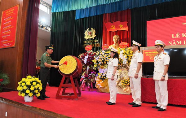 Deputy Minister Tran Quoc To attends opening of school year at School of Culture -0