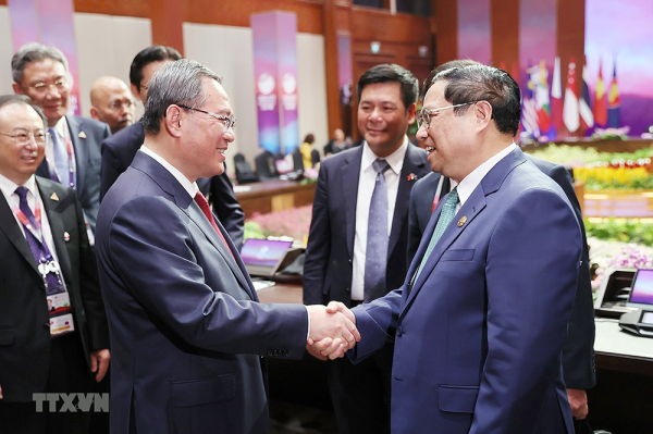 Thủ tướng: Việt Nam coi quan hệ với Trung Quốc là ưu tiên hàng đầu -0