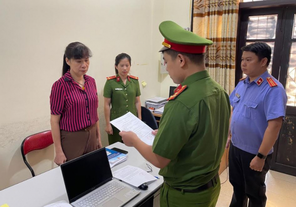 Khởi tố thêm 2 nữ cán bộ phường trong vụ sạt lở kè làm chết 3 người tại Cao Bằng -0