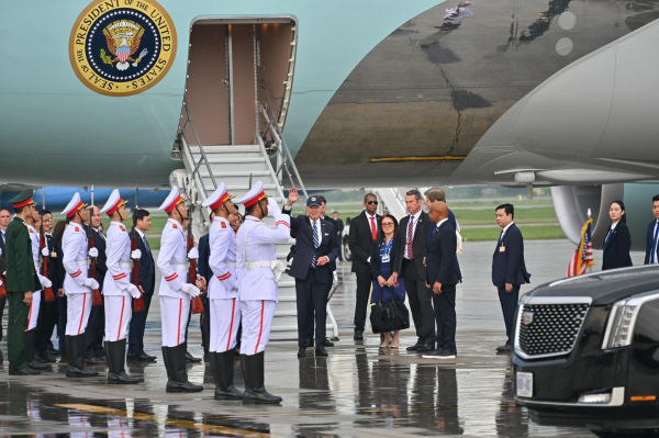 Tổng thống Hoa Kỳ kết thúc tốt đẹp chuyến thăm cấp Nhà nước đến Việt Nam - 0