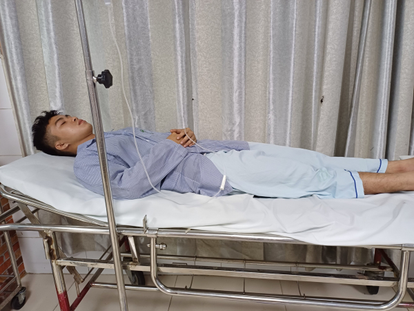 Lăn xả trong khói lửa giành giật mạng sống của người dân khỏi tử thần -0